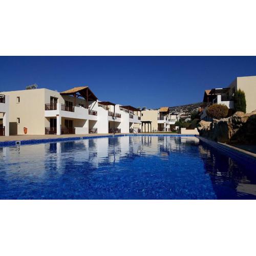 2 bedroom apartment E8 located pool level, sea view, FREE WIFI