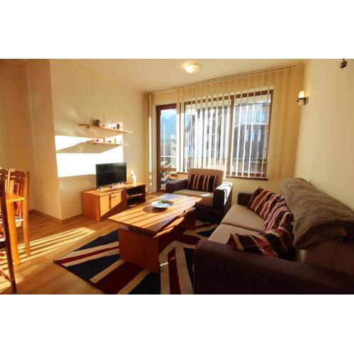 2 bedroom apartment near Gondola
