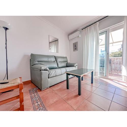 2-Bedroom Apartment with Full-Length Balcony and Shared Roof Terrace in Central