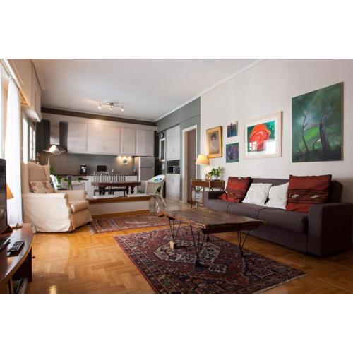 2 Bedroom Artist\