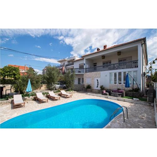 2 Bedroom Awesome Apartment In Zadar