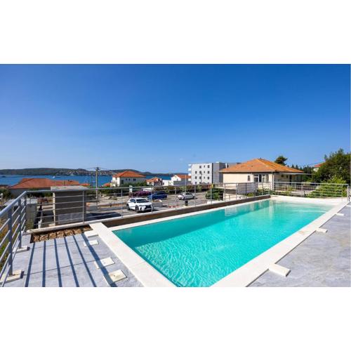 2 Bedroom Beautiful Apartment In Seget Donji