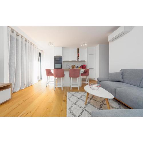 2 Bedroom Beautiful Apartment In Zadar