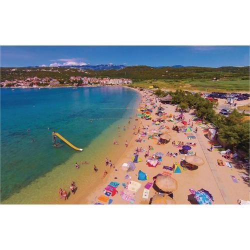 2 Bedroom Cozy Apartment In Novalja