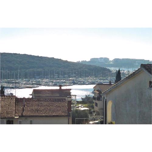 2 Bedroom Cozy Apartment In Pula