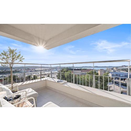 2 Bedroom Cozy Apartment In Sibenik