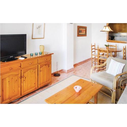 2 Bedroom Cozy Apartment In Torrevieja