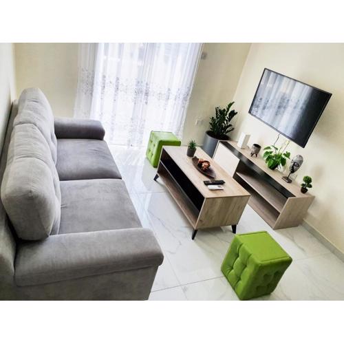2 Bedroom Cozy Apartment near Tourist Area, 200m from sea