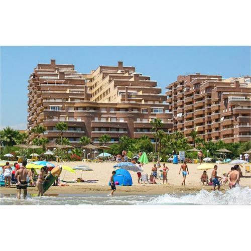 2 Bedroom Gorgeous Apartment In Oropesa