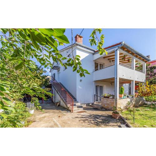 2 Bedroom Gorgeous Apartment In Pula