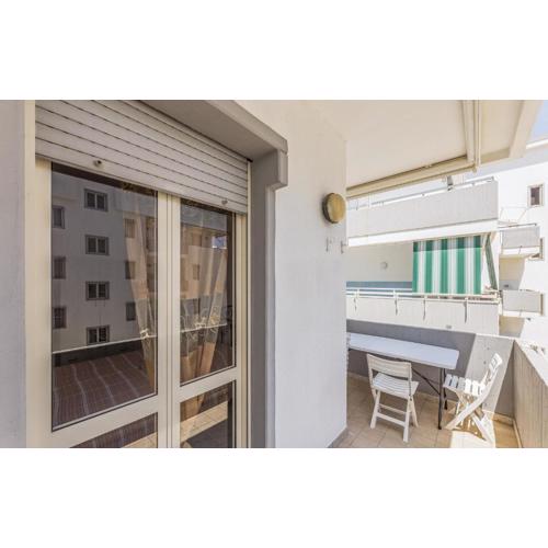 2 Bedroom Lovely Apartment In Gallipoli