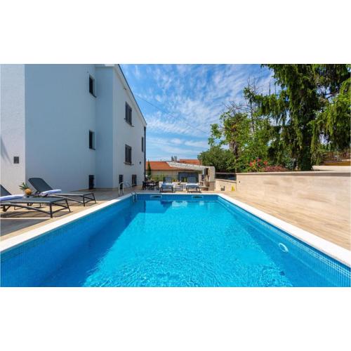 2 Bedroom Lovely Apartment In Malinska