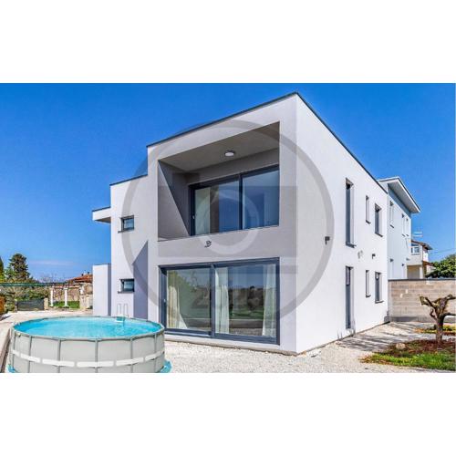 2 Bedroom Lovely Apartment In Pula