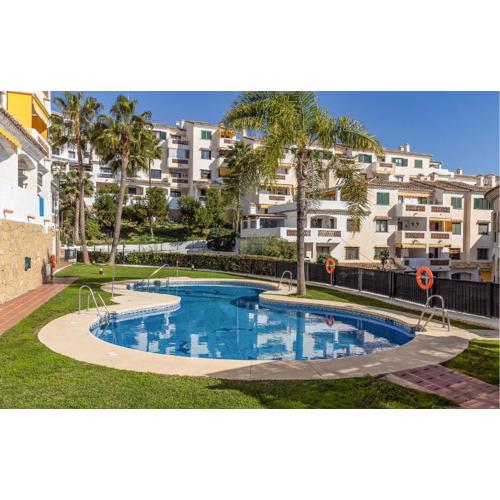 2 Bedroom Nice Apartment In Benalmádena