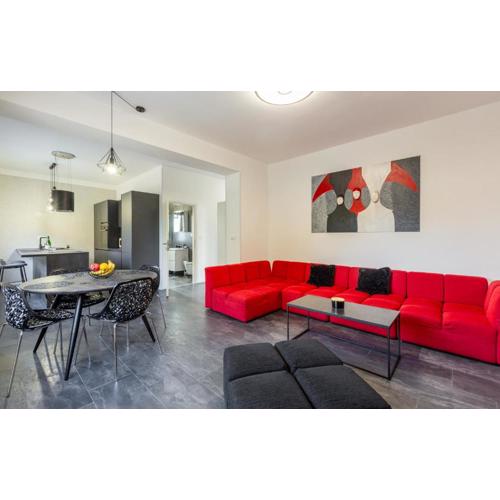 2 Bedroom Nice Apartment In Pula