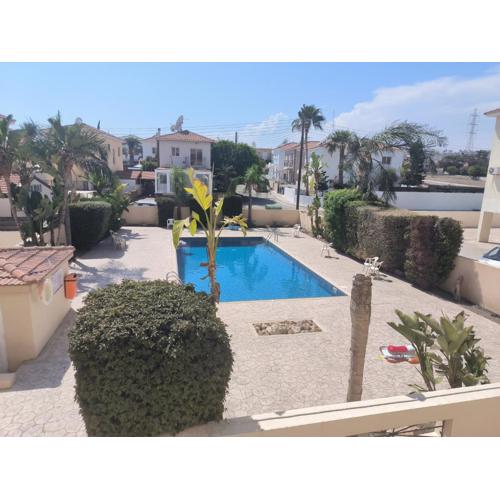 2 Bedroom Penthouse Apartment in Oroklini with Communal Pool