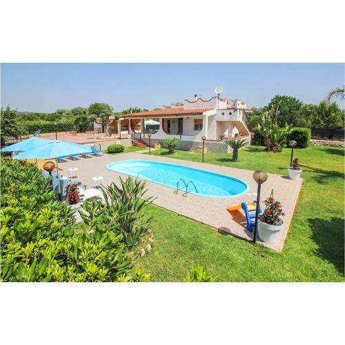 2 Bedroom Stunning Home In Siracusa