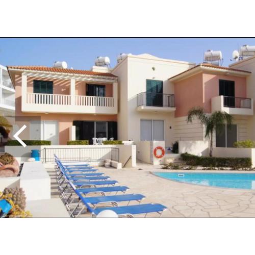 2 bedroom townhouse lower peyia paphos Cyprus
