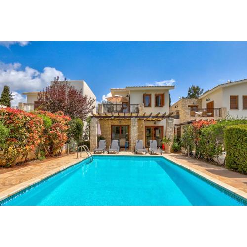 2 bedroom Villa Destu with private pool and golf views, Aphrodite Hills Resort