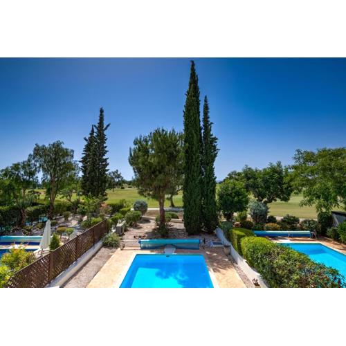 2 bedroom Villa Proteus with private pool, Aphrodite Hills Resort