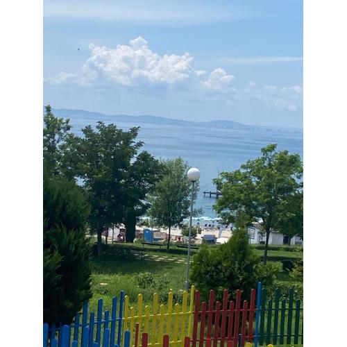 2 Bedroom/2 стаен апартамент на метри от плажа
