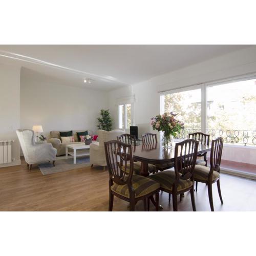 2 bedrooms 2 bathrooms furnished - Bernabeu - Business area with terrace - Minty Stay