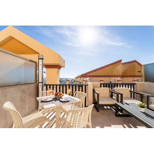 2 Estudios en La Romana Playa, uno con vista parcial mar y otro vista a la piscina