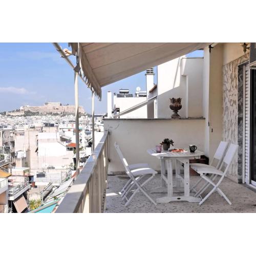 2 level apartment with terrace and Acropolis view