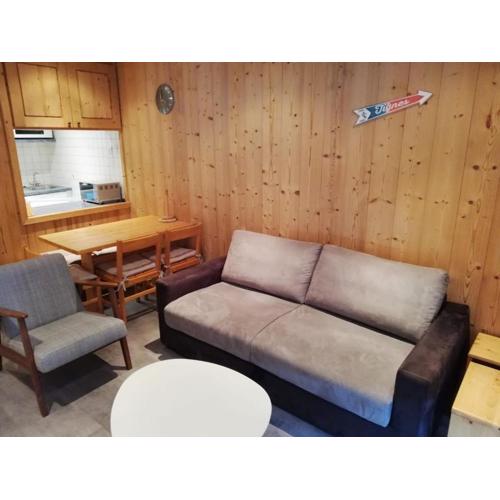 2 pièces au pied des pistes avec parking inclus et balcon exposé Sud-Ouest - FR-1-449-57