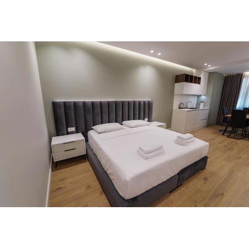 2 Steps from city center apt 3 1