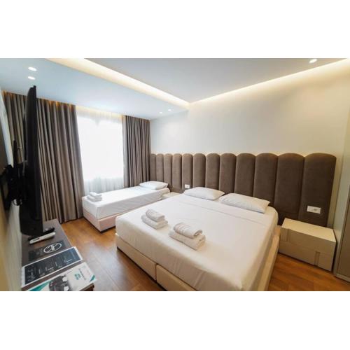 2 Steps from city center apt 3 2
