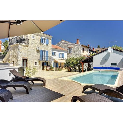 200 Meter zum Strand mit Salzwasserpool, Grill, Sonnenterrasse