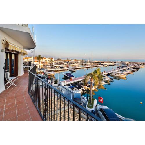 218 Puerto Banus Marbella Front Line 270 meters