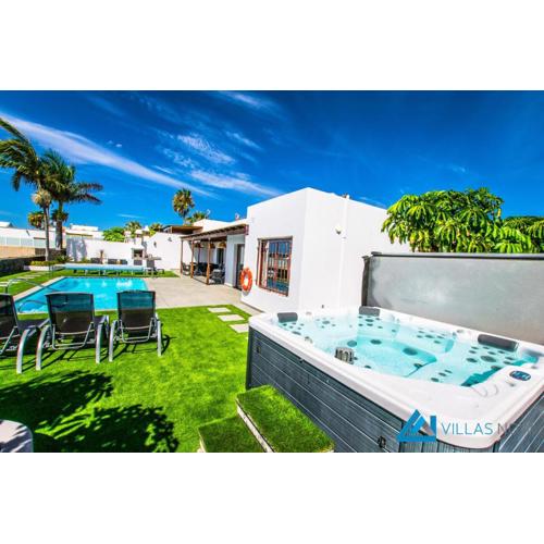 222 - Villa Noches De Luna by Villas Now Ltd