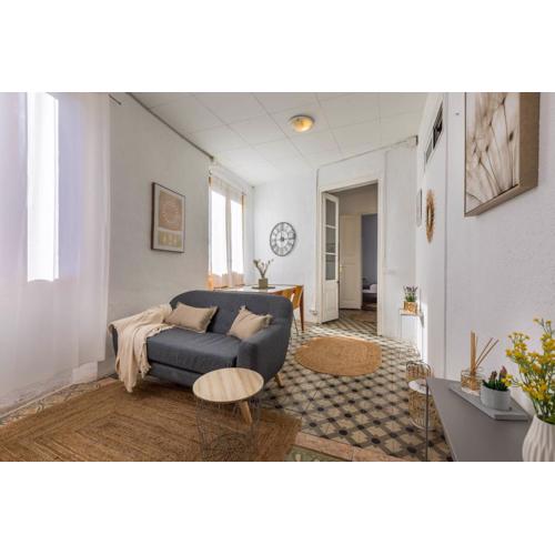 22ARA1051- 4BR flat in the City Center