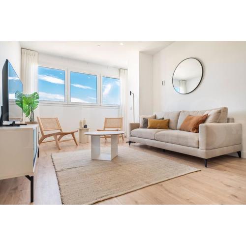 22nd floor modern urban sky apartment with parking & gym by REMS