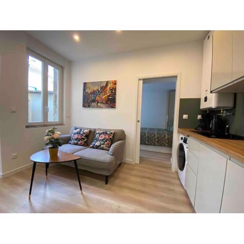 23m2 climatisé avec Parking privé secteur Roosevelt - Arena