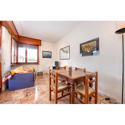 279- Casa Maria Grazia, nel centro di Sestri, 10 minuti a piedi dalla Baia del Silenzio