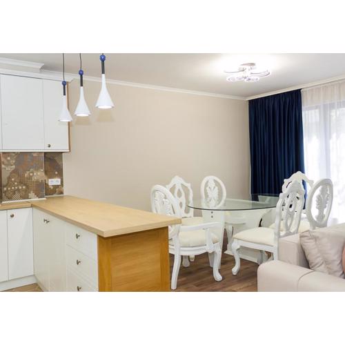 2BD Home In The Heart Of Varna with Parking - Gold by Flat Mаnаger
