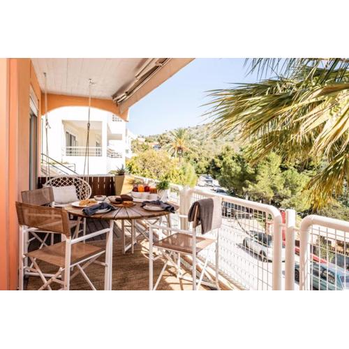 2bd Sunny Condo Close To The Beach