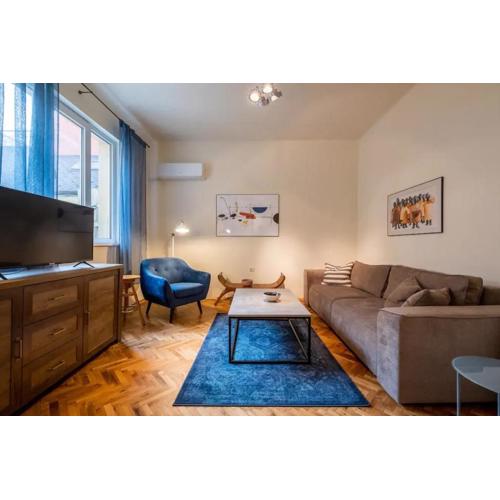 2BD Super Spacious Peaceful Place in Ideal Centre