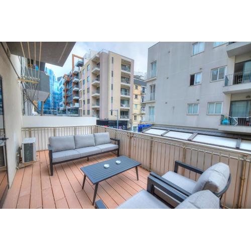 2bedroom with large terrace in Paceville JPOR1-1