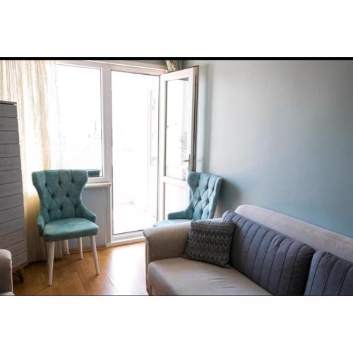 2BR - 1LR Seaview Family Flat 10 Min Walk To Center