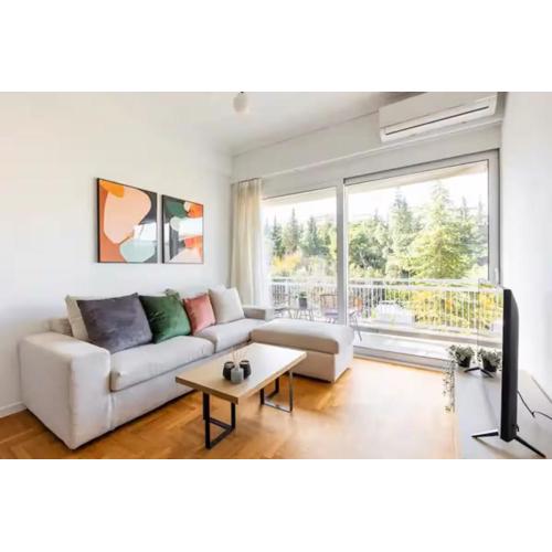2br Apt Near Ancient Stadium MK