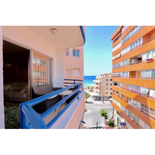 3- bedroom apartment in the centre of Calpe with nice living room, 1 bathroom.