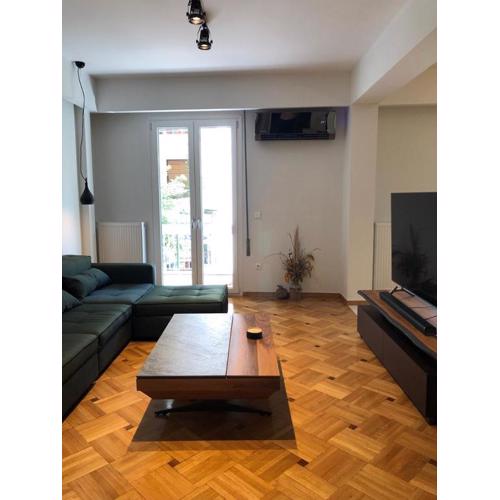 3 BD apart in the center of Athens 2min from metro