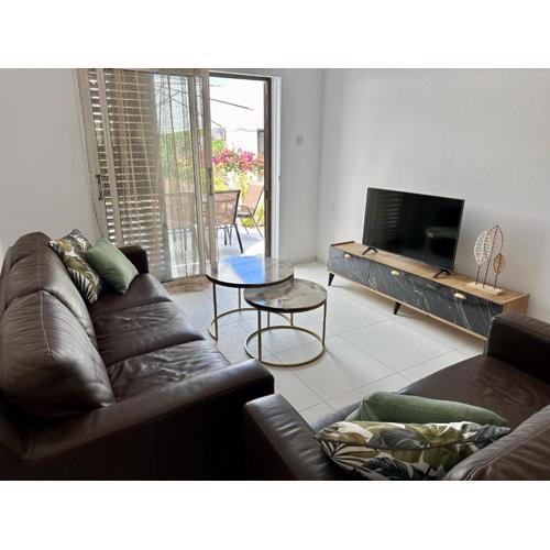 3 bdr house Ambrosia