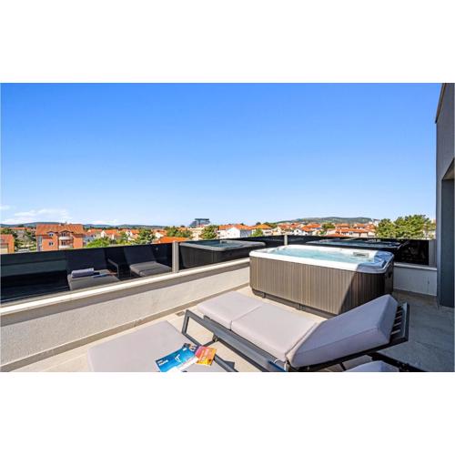 3 Bedroom Amazing Apartment In Vodice