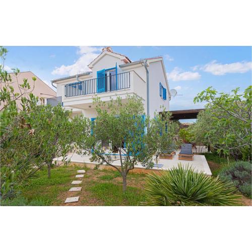 3 Bedroom Amazing Home In Vodice