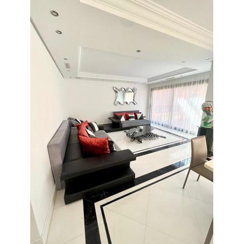 3 bedroom apartment on the waterfront Puerto Banus Marbella